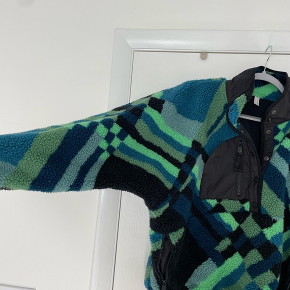 Free people color block pullover fleece. Blue green and black - Picture 2 of 4